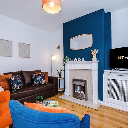 New! Spacious 2-Bed Home In Chester City-Centre By 53 Degrees Property, Ideal For Couples & Small Groups, Great Location - Sleeps 5 Zewnętrze zdjęcie