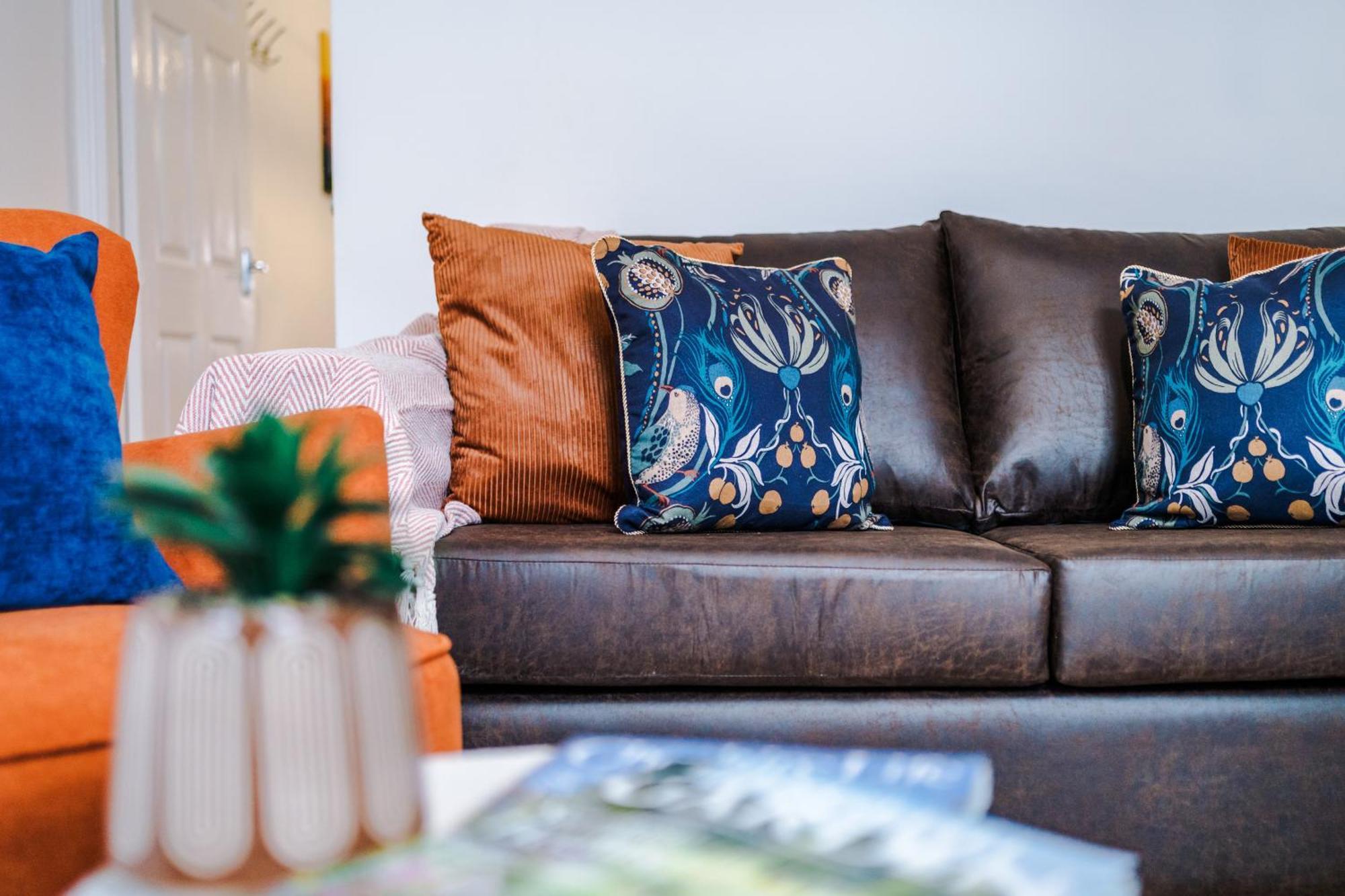 New! Spacious 2-Bed Home In Chester City-Centre By 53 Degrees Property, Ideal For Couples & Small Groups, Great Location - Sleeps 5 Zewnętrze zdjęcie